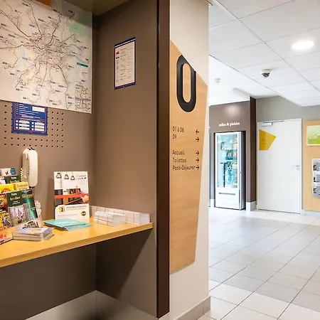 Ouest Villejean Hotel 2*